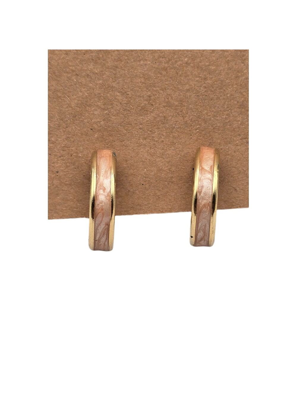 Gold Hoop Clip-On Earrings Pink Marbled Enamel – Romantic Vintage Glam